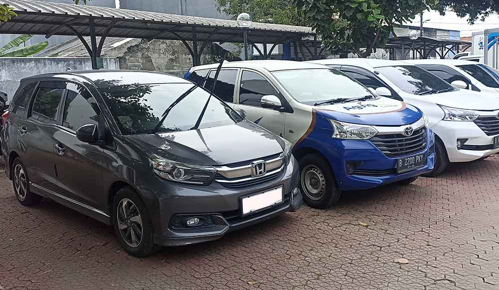 Sewa Mobil Perusahaan: Cara Cerdas Hemat Biaya Operasional Kendaraan