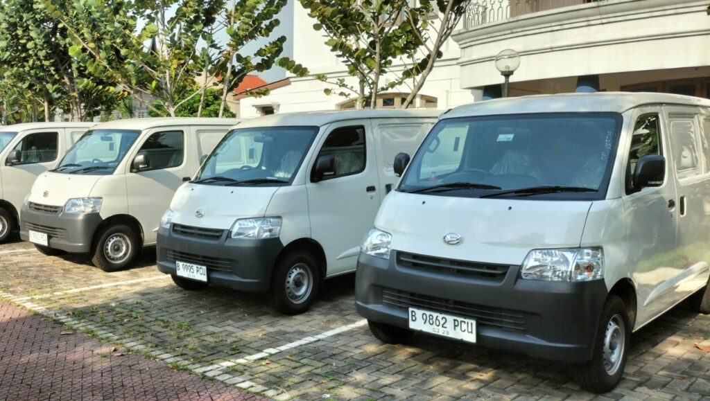 Tips Menentukan Kecepatan Ideal Mobil Blind Van