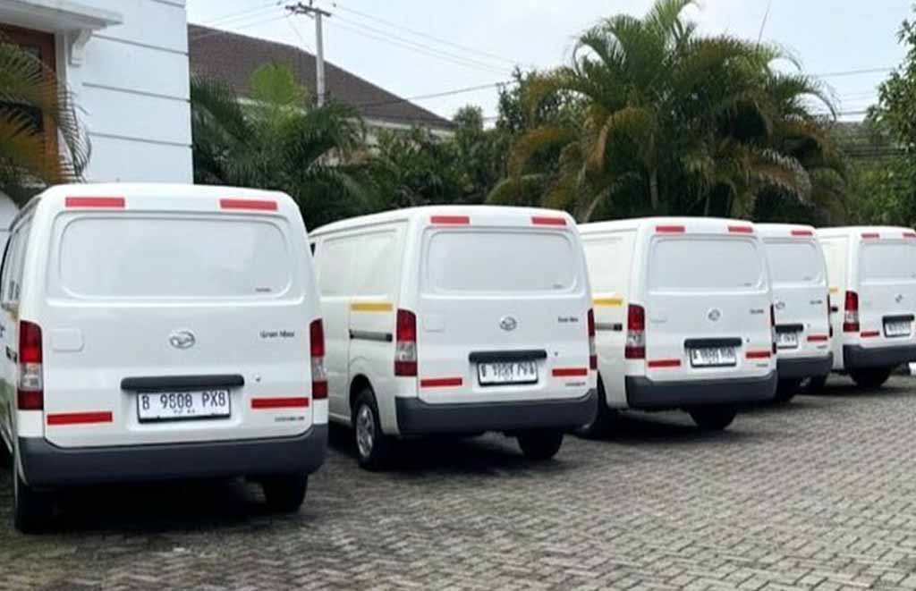 Mengenal Reflektor Mobil: Fungsi Penting dan Jenisnya yang Wajib Diketahui